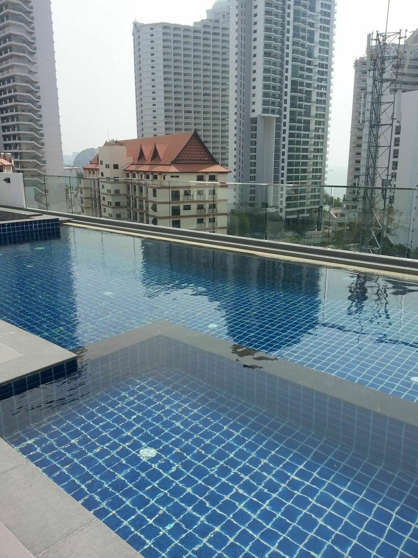 Serenity Wongamat Apartments 芭達亞 外观 照片